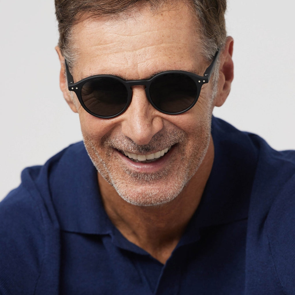 Izipizi Sun Glasses #D: Black Classic Grey  Lenses