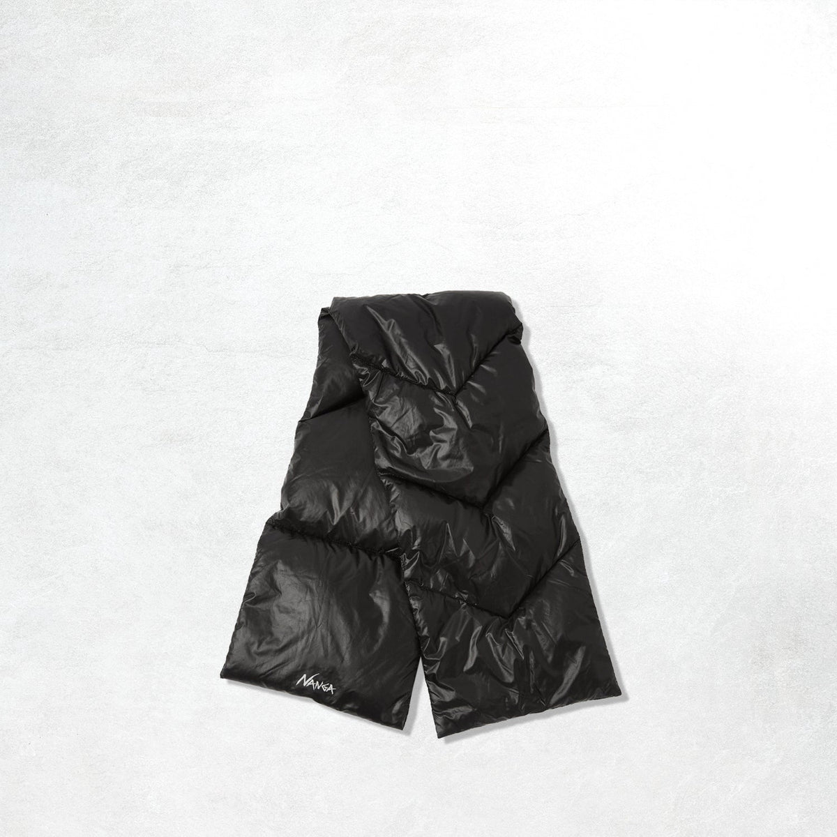 Nanga Portable Light Down Muffler: Black