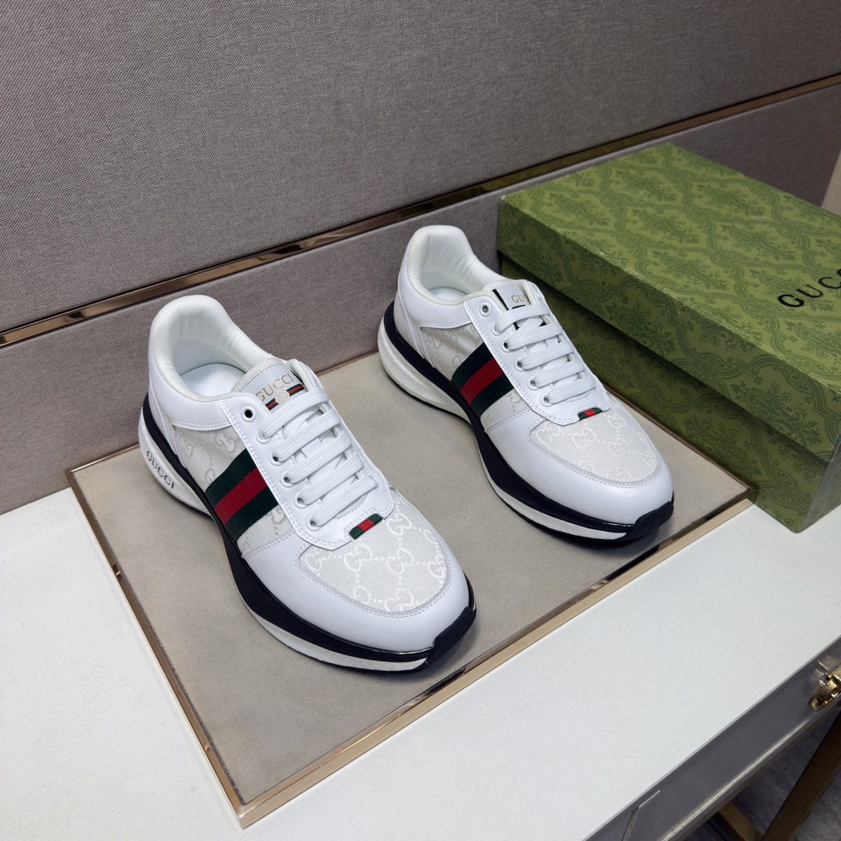 Gucci Stripe Low-Top Sneakers